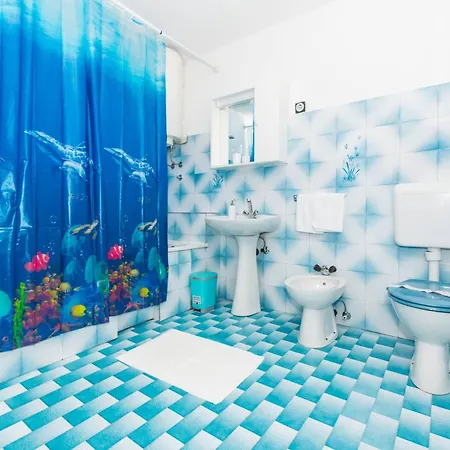 Comfortable Puh With Built Barbecue In Apartamento Pula