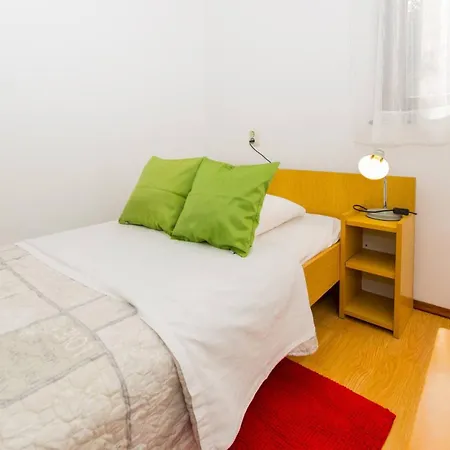 Comfortable Puh With Built Barbecue In *