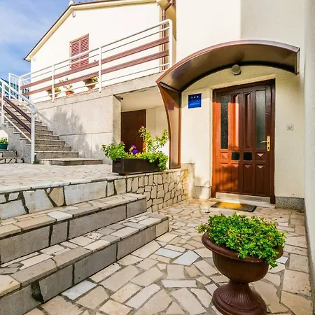 Comfortable Puh With Built Barbecue In